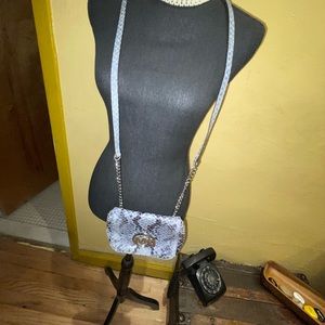 MK crossbody no blemishes